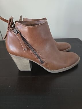 Dolce Vita Brown Leather Ankle Booties with Double Side Zip